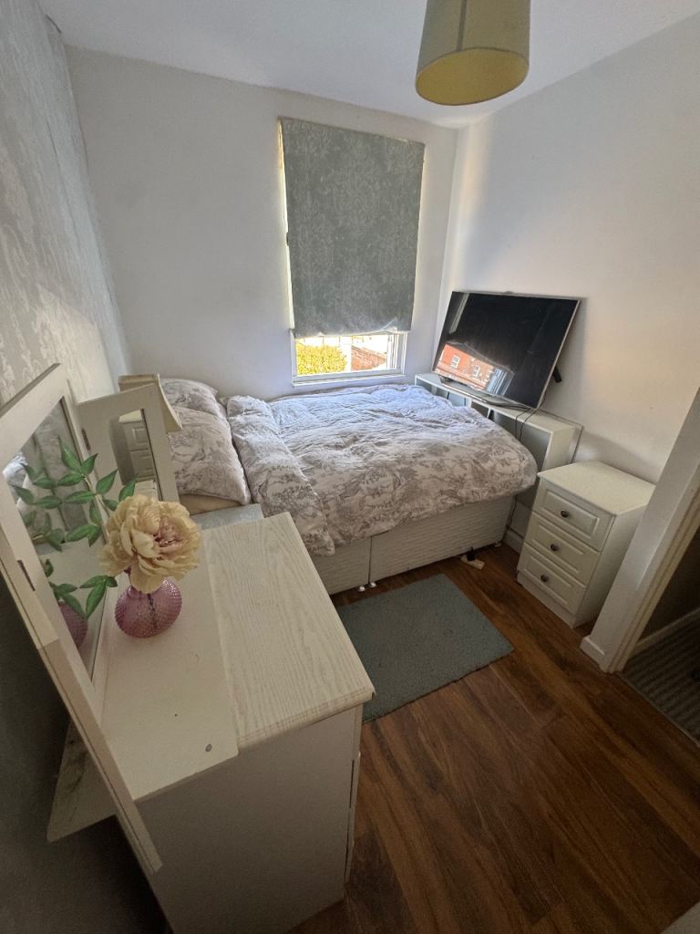 Double furnished room