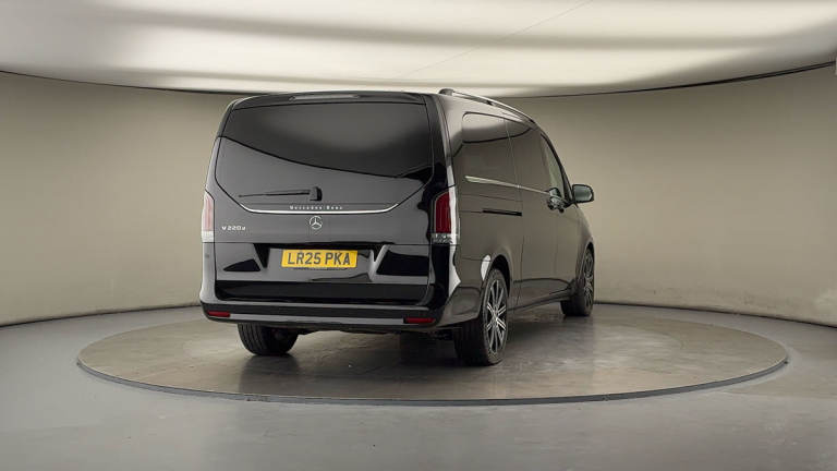 2025 Mercedes-Benz V-Class 2.0 V220d Premium MPV 5dr Diesel G-Tronic+ Euro 6 (s/s) (8 Seat, Extra...