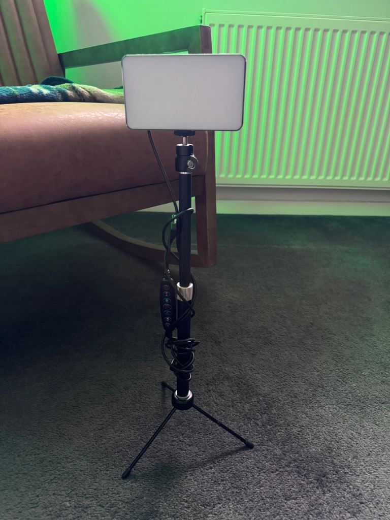 Selfie light and tripod