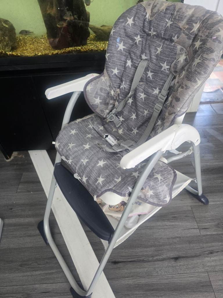 Baby High Chair with Star Pattern Cushion