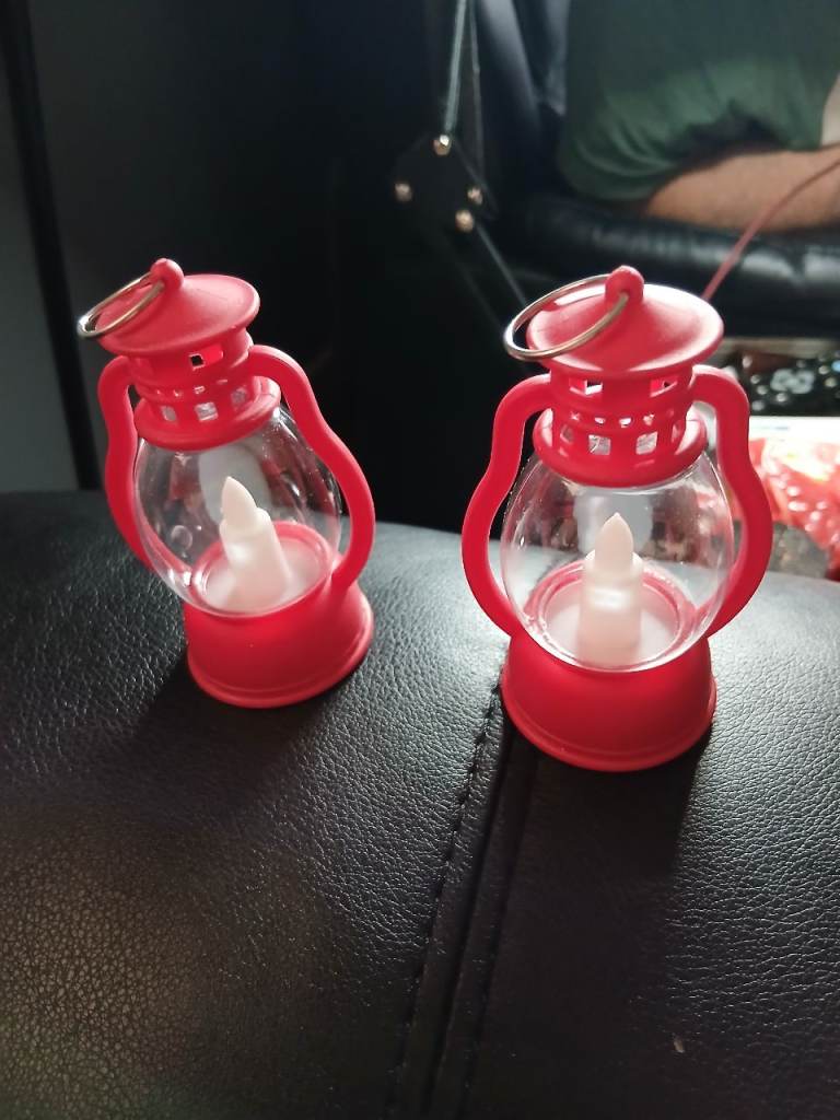 Pair of Red Mini LED Lanterns – New