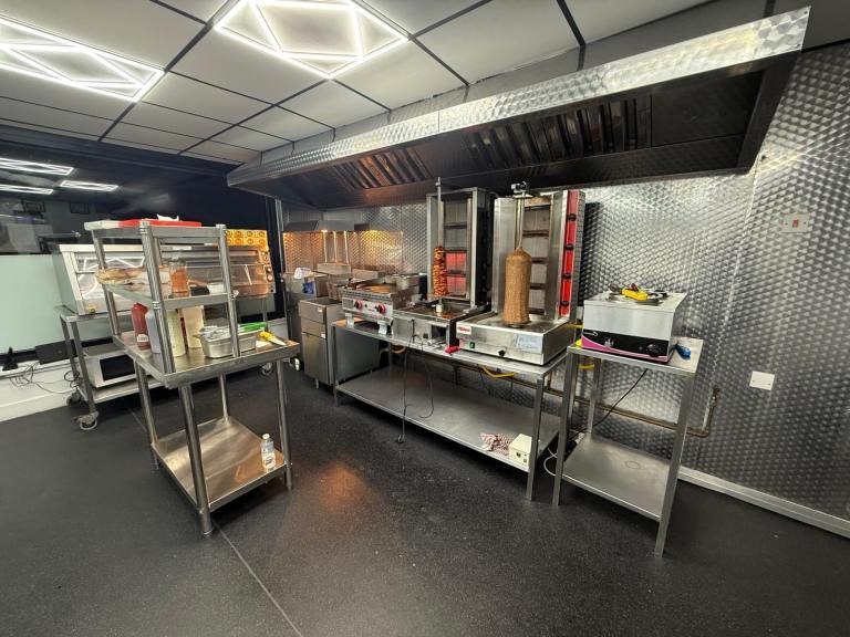 image for FAST FOOD TAKEAWAY FOR SALE ** PRIME LOCATION**