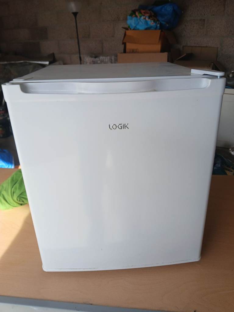 Logik mini fridge