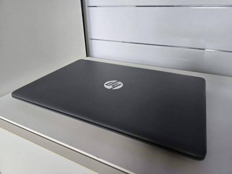 HP Pavilion 15-bs0xx 15inch laptop Intel i5, 8GB Ram, Win 11