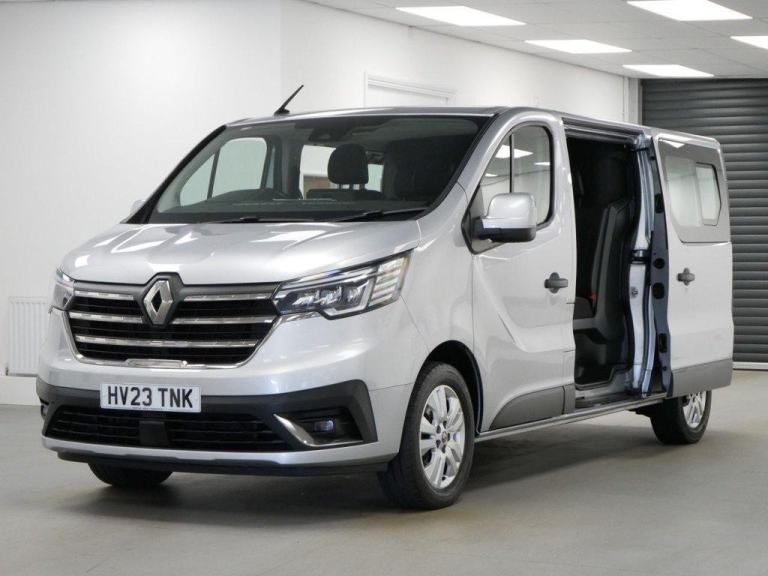 2023 RENAULT TRAFIC LL30 2.0 BLUEDCI 150 BHP LONG SPORT CREWCAB 6 SEATER