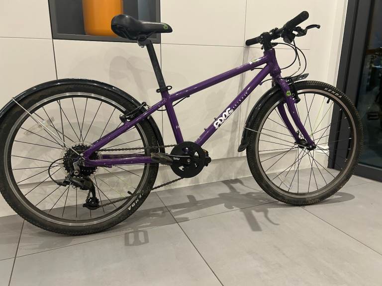 Frog 62 Hybrid bike in great condition - purple