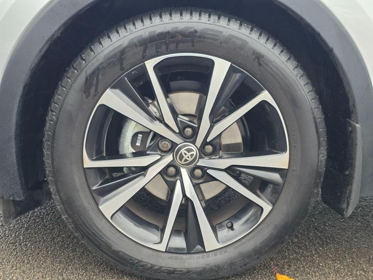 2025 Toyota C-HR 1.8 VVT-h Design SUV 5dr Petrol Hybrid CVT Euro 6 (s/s) (140 ps) HATCHBACK Petro...