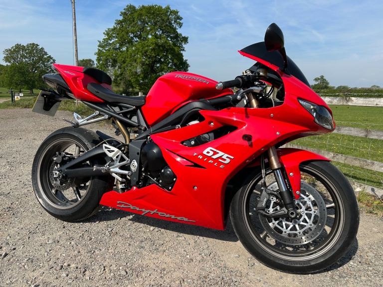 Triumph, DAYTONA, 2010, 675 (cc)
