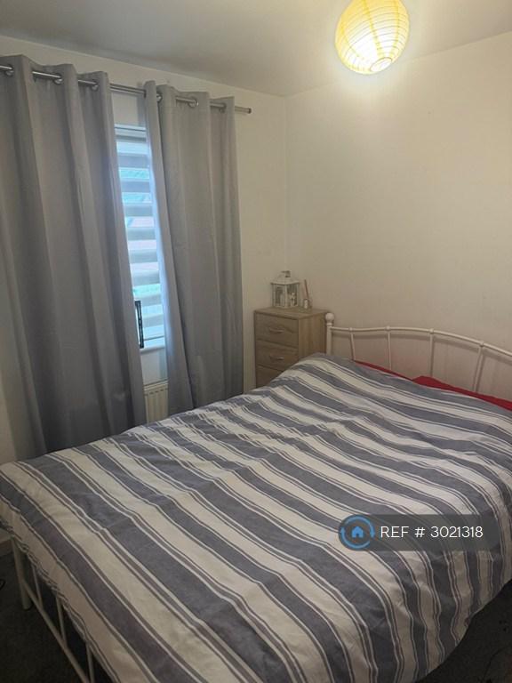 1 bedroom in Paprika Close, Manchester, M11 (#3021318)