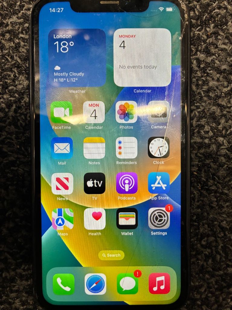 iPhone XR 