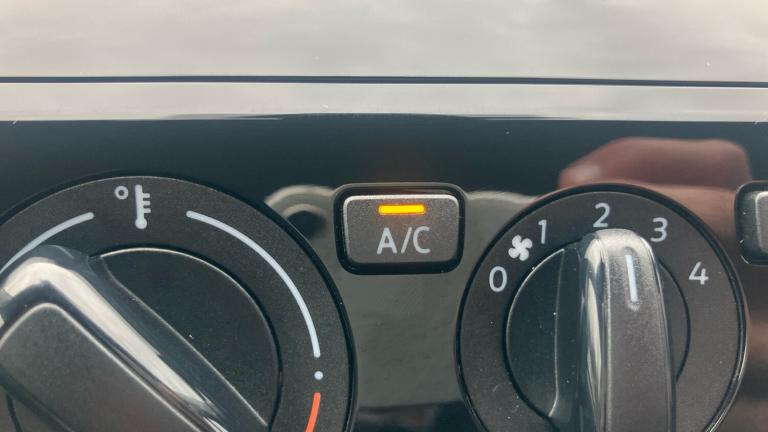 2022 Volkswagen up! 1.0 65PS R-Line 5dr HATCHBACK PETROL Manual