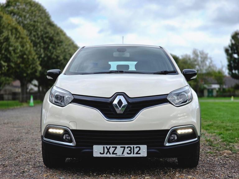2016 Renault Captur 1.2 TCe ENERGY Dynamique Nav Auto Euro 6 (s/s) 5dr HATCHBACK Petrol Automatic