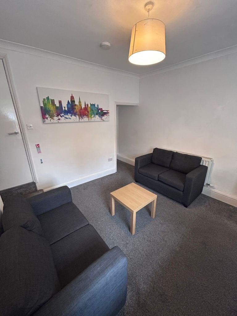   1 BEDROOMS £400 BILLS INLUDED!!
