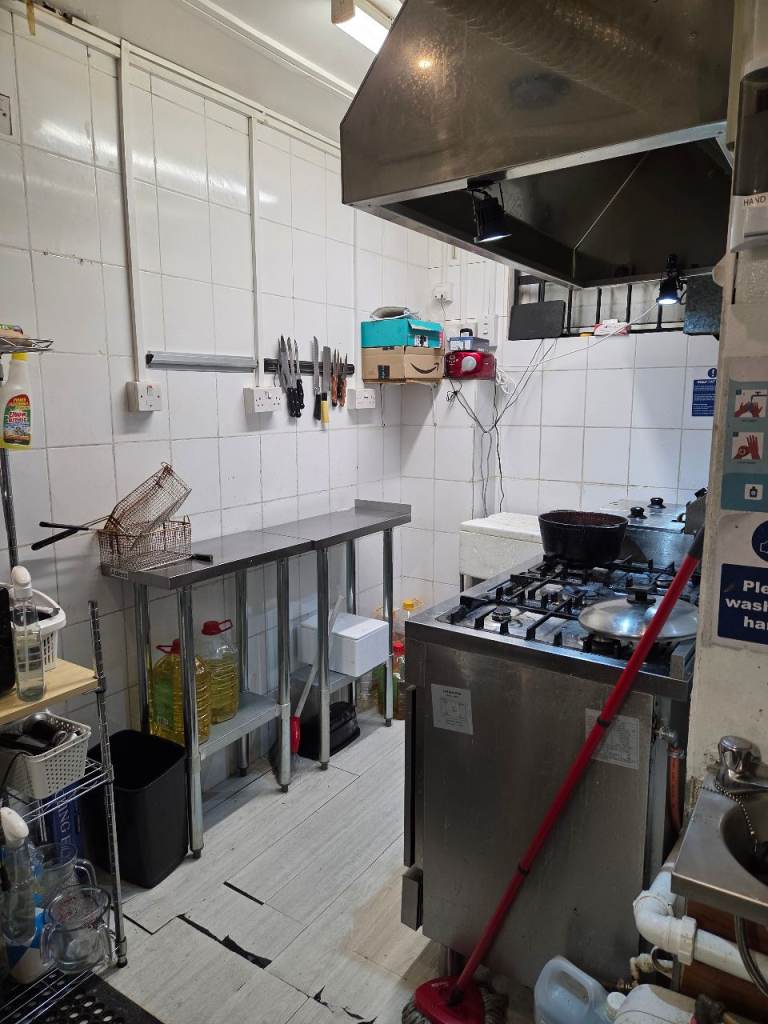 Takeaway / Dark Kitchen in Dalston London