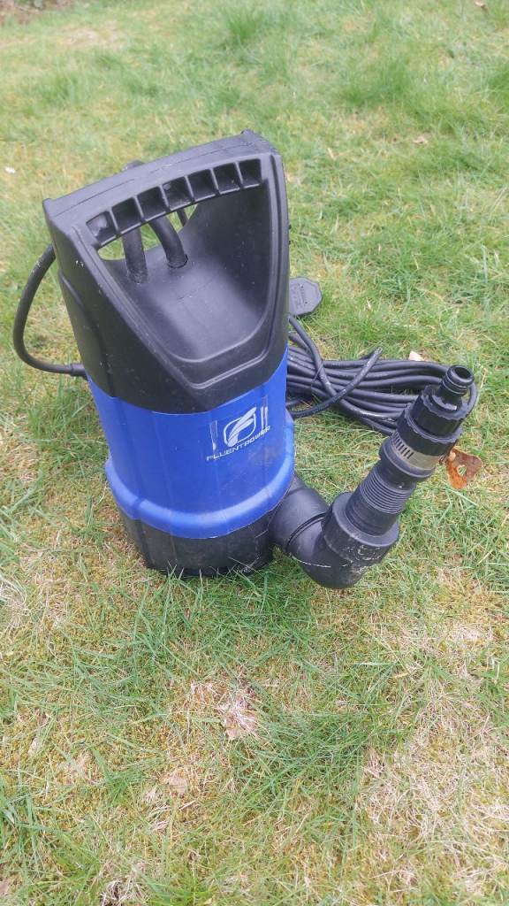 Submersible water pump