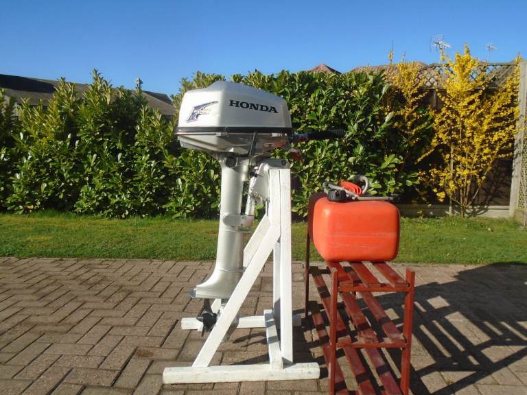 Honda BF5 (5 HP) Outboard Engine 4 Stroke