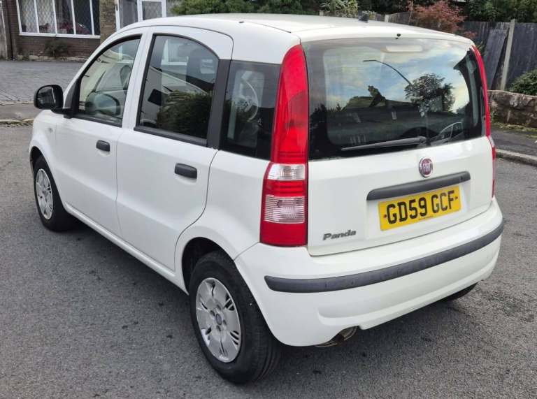 1 Previous owner. Very low mileage. £35 Car Tax. 2010 Fiat Panda Active Eco 1.1 Petrol Manual 5 dr