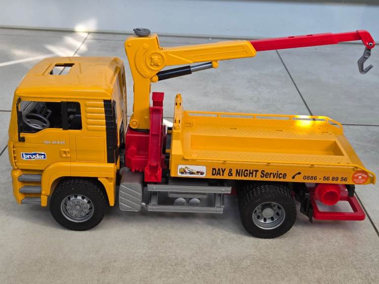 Bruder Tow Truck MAN TGA 41.440 Breakdown Lorry/Crane Toy - Missing Accessories