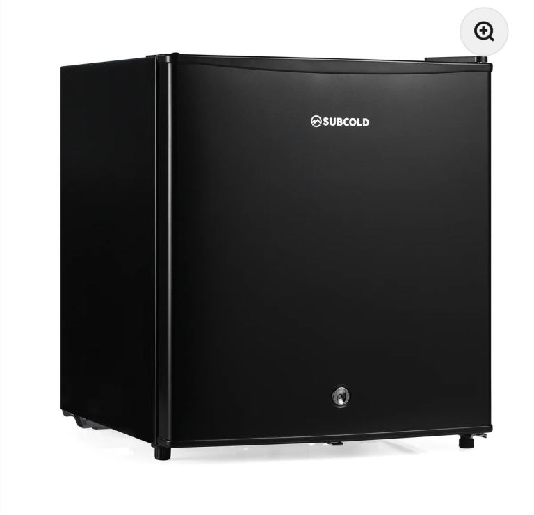 Mini fridge 