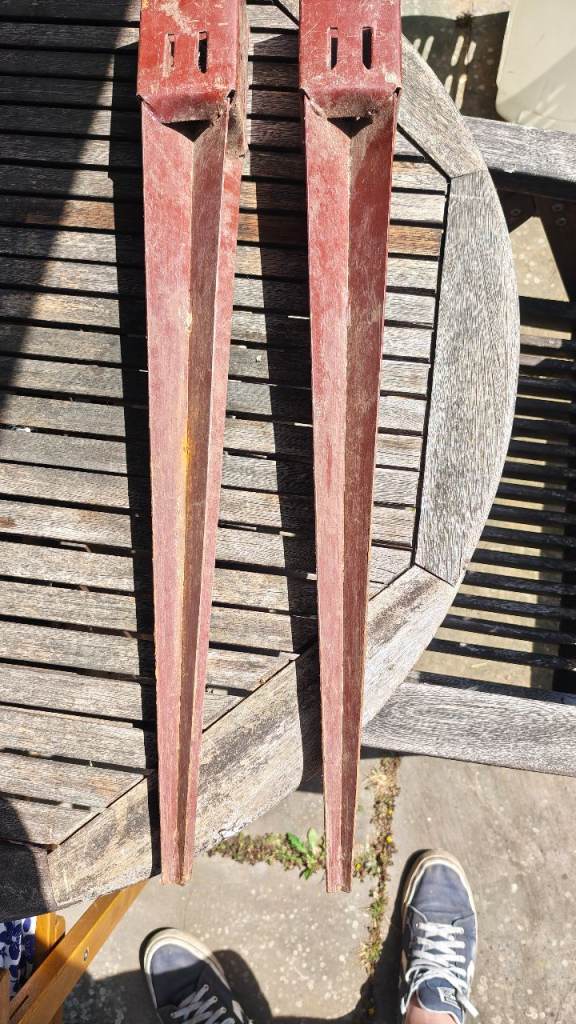 75x75 fence post spikes