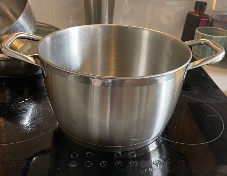 Viners Stainless Steel Cooking Pot with Lid – 5 Litre
