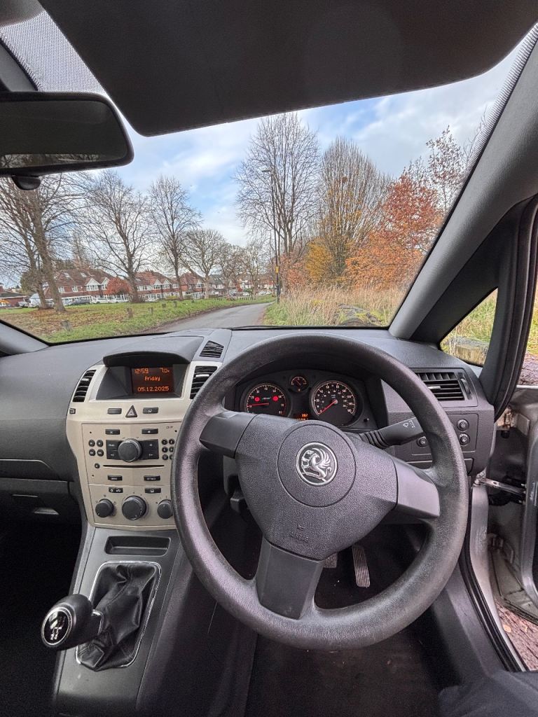 2009 1.6 PETROL VAUXHALL ZAFIRA 7 seater MPV for sale