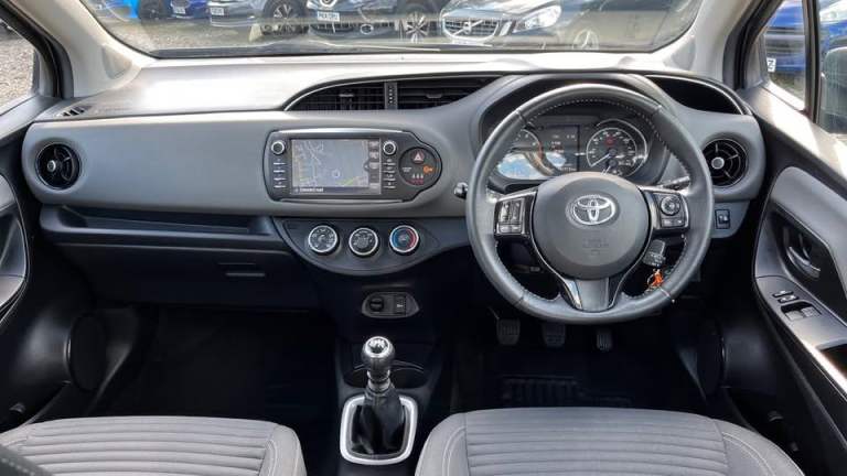 Toyota, YARIS, Hatchback, 2020, Manual, 1496 (cc), 5 doors