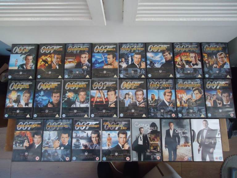 23 James Bond DVDs – 22 Special Editions – Collection