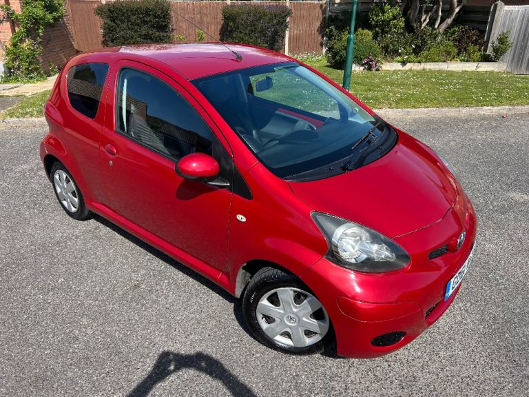 Toyota, AYGO, Hatchback, 2011, Manual, 998 (cc), 3 doors