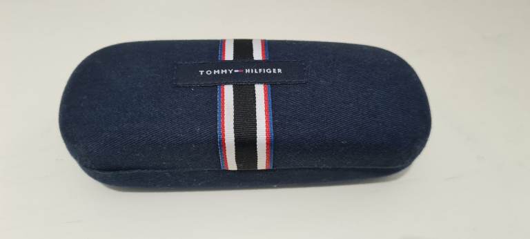 Tommy Hilfiger Glasses/Sunglasses Case 