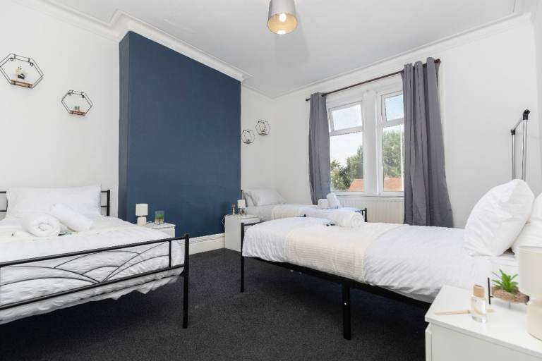 PROPERTIES AVAILABLE FOR CORPORATE LET