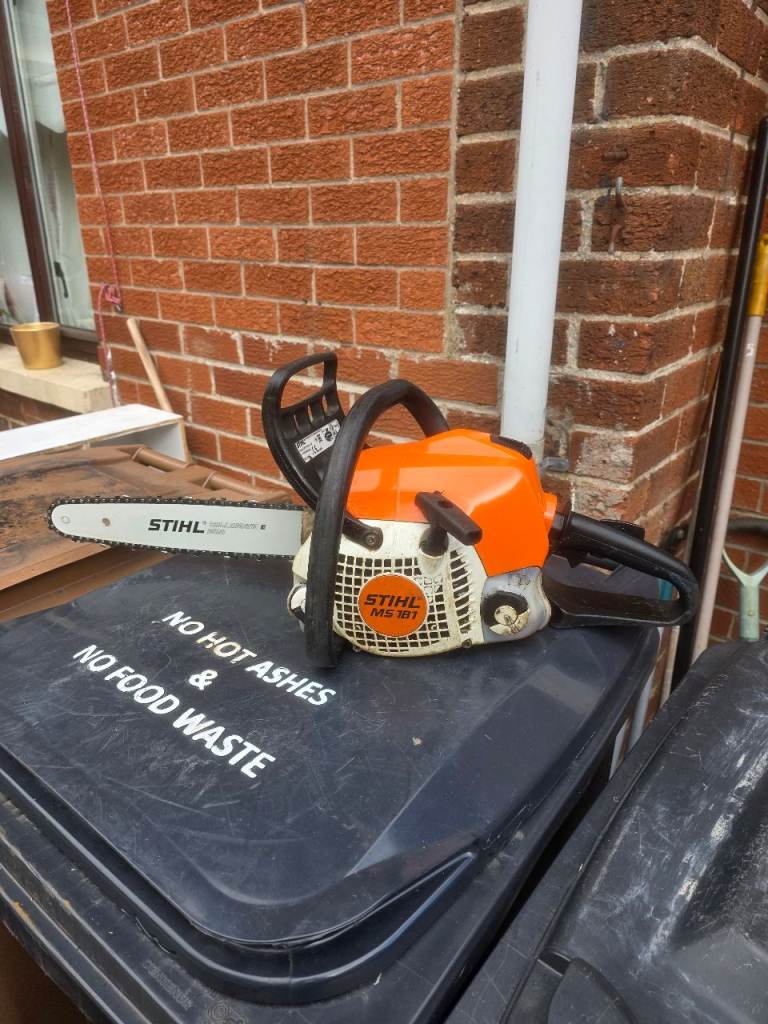 Ms181 chainsaw in good condition perfect for garden work or cutting firewood  just serviced  