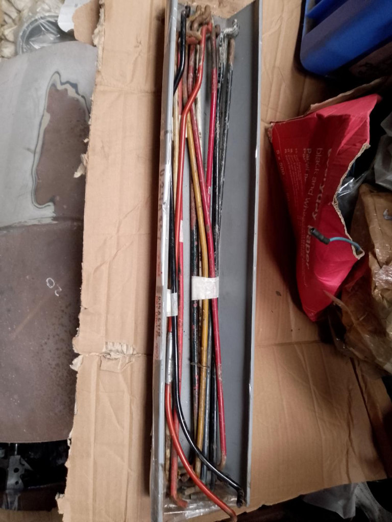 CLASSIC MINI BONNET STAYS STANDARD AND INJECTION