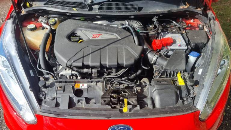 Ford, FIESTA ST-2, RED, Hatchback, 2015, Manual, 1596 (cc), 3 doors