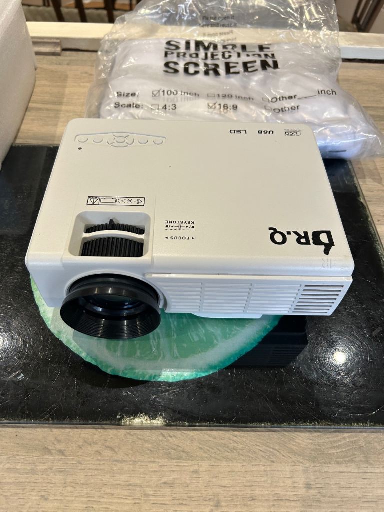 Tv projector 