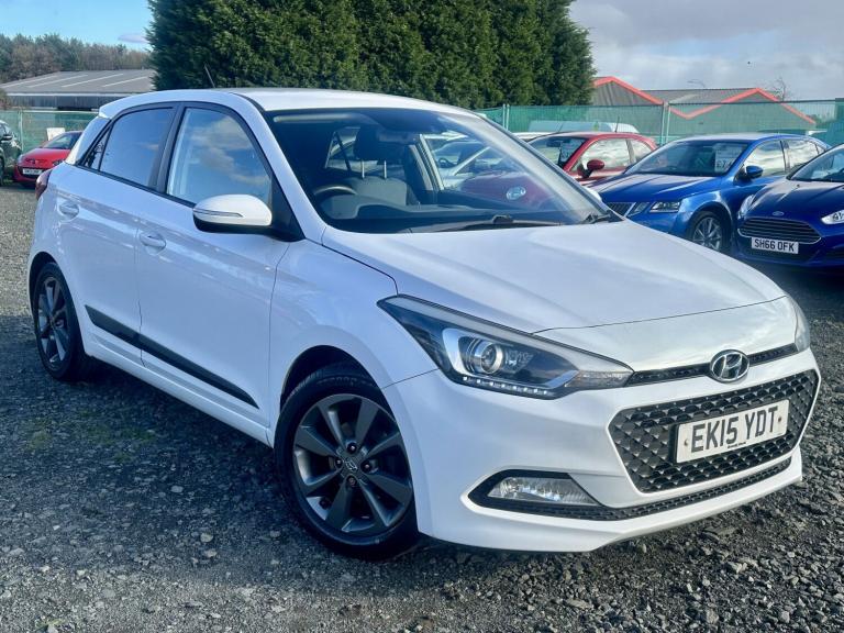 HYUNDAI I20 1.2 Premium 2015