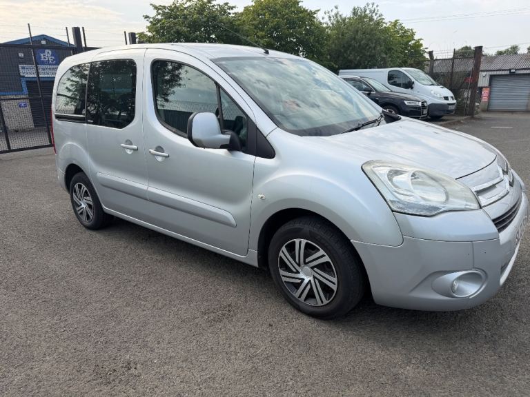 7 Seater Berlingo Multispace full years Mot