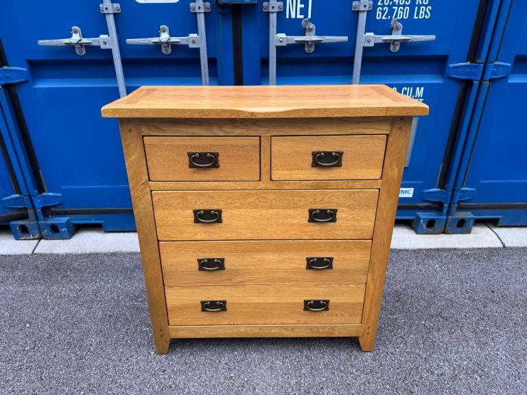 solid Oak Chest of drawer possible delivery