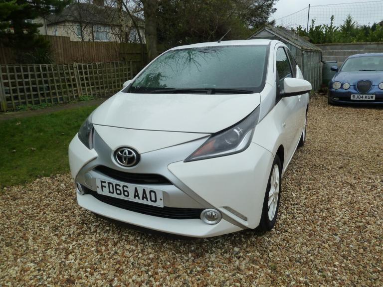 2016 Toyota AYGO 1.0 VVT-i X-Pure 5dr HATCHBACK Petrol Manual