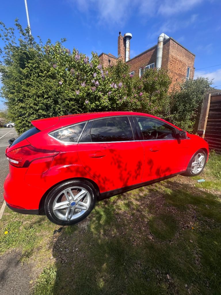 Ford Focus 2015 1.0 EcoBoost Zetec 5dr – Great Condition