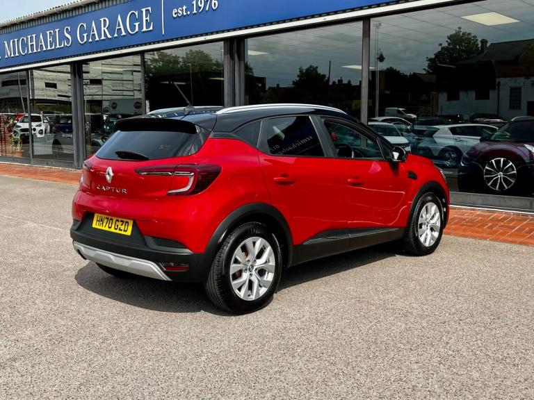 2020 Renault Captur ICONIC TCE Hatchback Petrol Manual