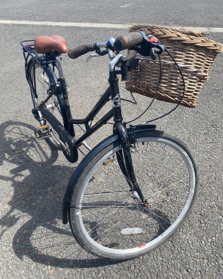 Black City Bike with Wicker Basket and Pannier Rack