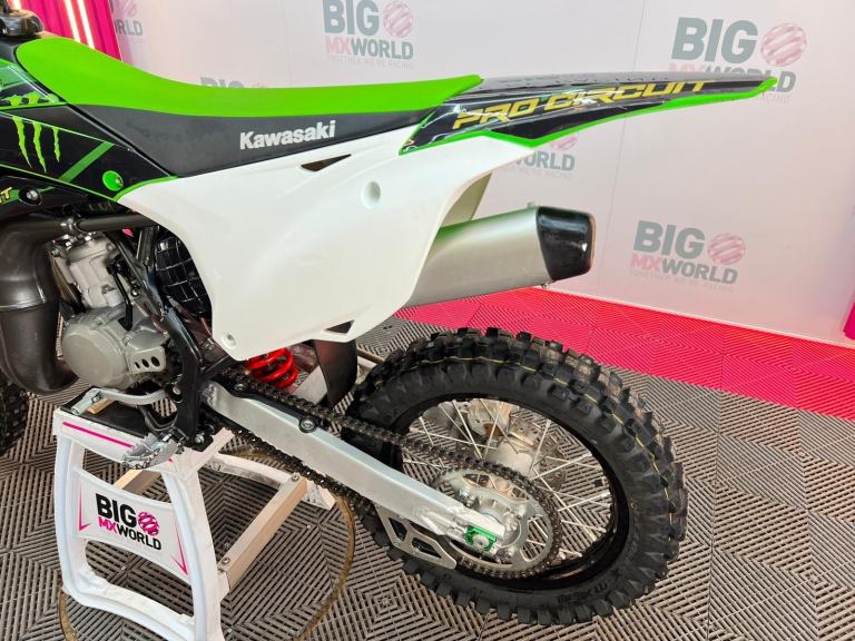 Kawasaki KX 85 2019 - Bud Racing Edition - 20 Genuine Hours 