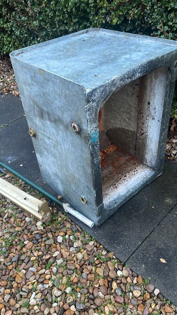 Lovely Antique Vintage Galvanised Water Tank Garden Planter