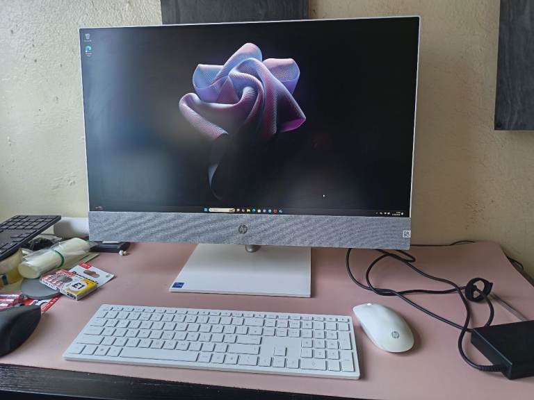 HP Pavilion All-in-One Desktop 27-ca1xxx 16gb RAM 1.4GHz 1TB Windows 11 