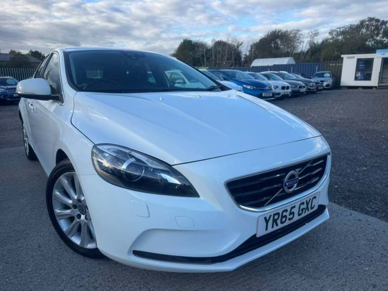 2015 Volvo V40 D2 [120] SE Lux Nav 5dr Geartronic HATCHBACK Diesel Automatic