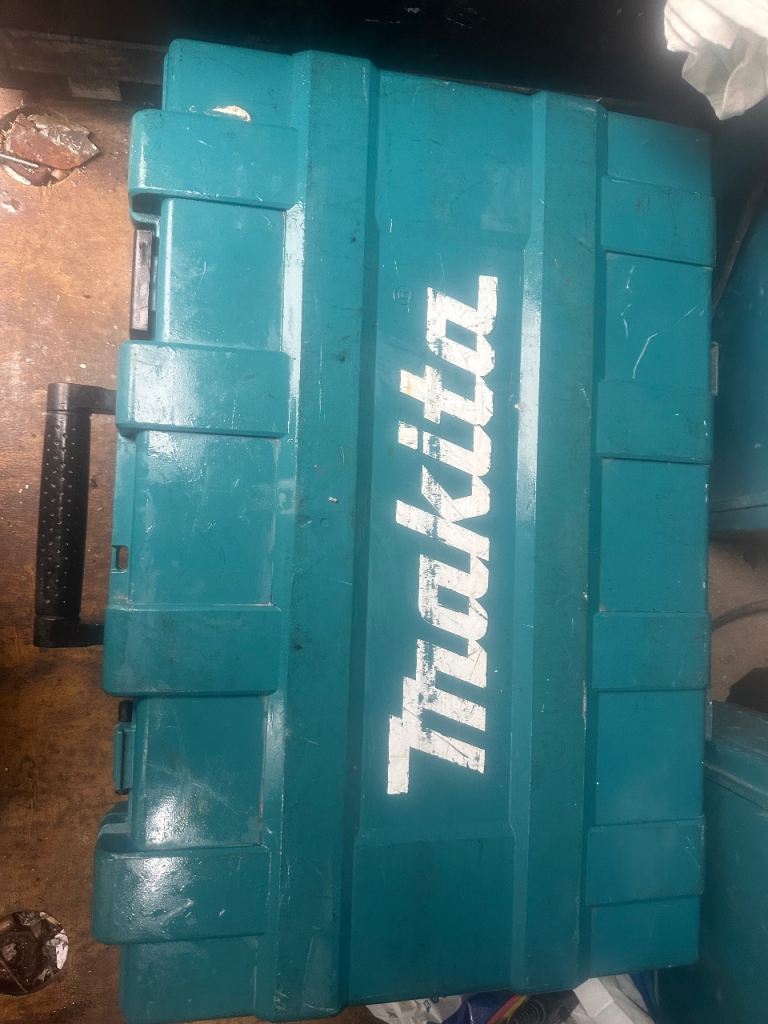 Makita AVT Rotary Hammer Drill in Case – Good Condition