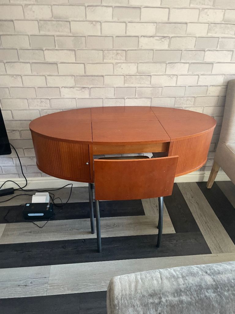 Compact Wooden Dressing Table with Mirror and Storage