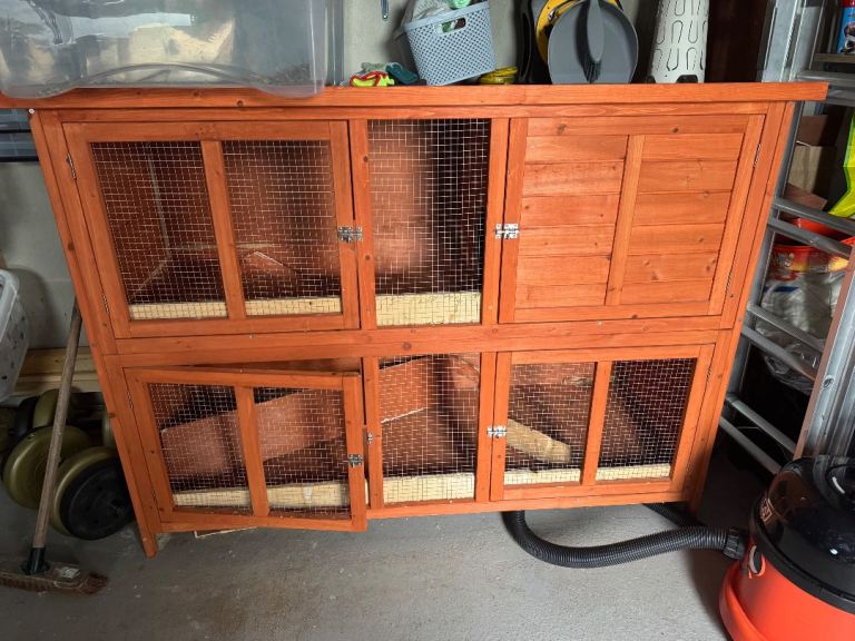 Rabbit hutch