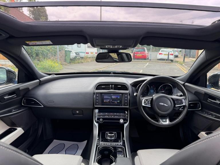 2017 Jaguar XE 2.0d R-Sport Auto Euro 6 (s/s) 4dr SALOON Diesel Automatic